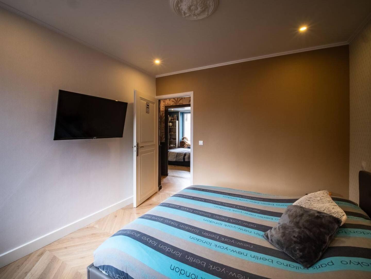 Duplex Jeanne D'Arc Billard Baby Logements Insolites Nancy Exterior photo